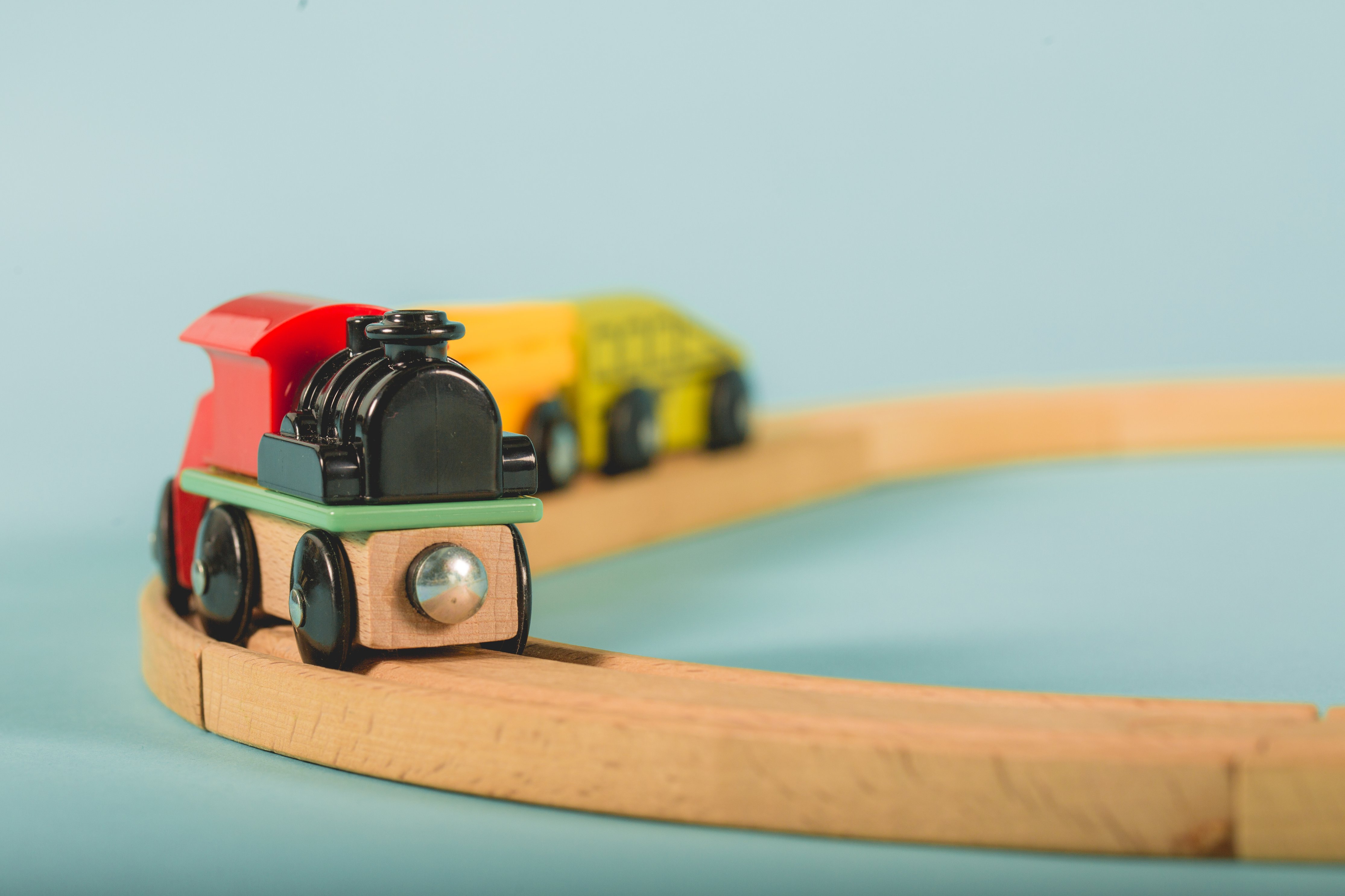 toy-train-on-tracks_4460x4460